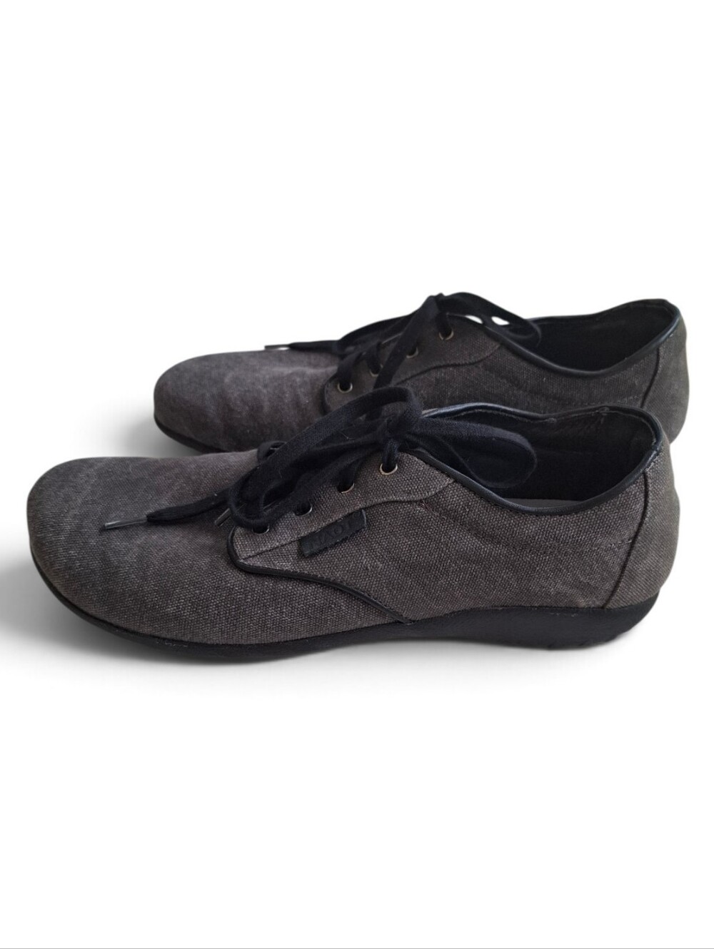 Naot Tiaki Canvas Gray Black Sneakers Size 41 9.5